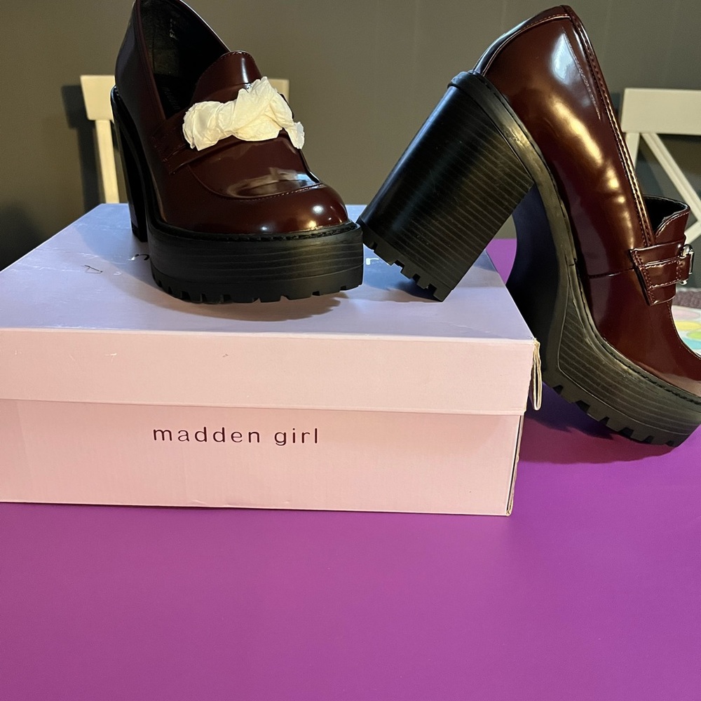 NEVER WORN!  Madden Girl Kiera Oxford in deep wine color
